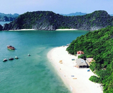 Discover the Enchanting Beauty of Lan Ha Bay with Cat Ba Expedition
