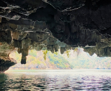 Bright Cave: The Ultimate Guide to Cat Ba Island's Wonder