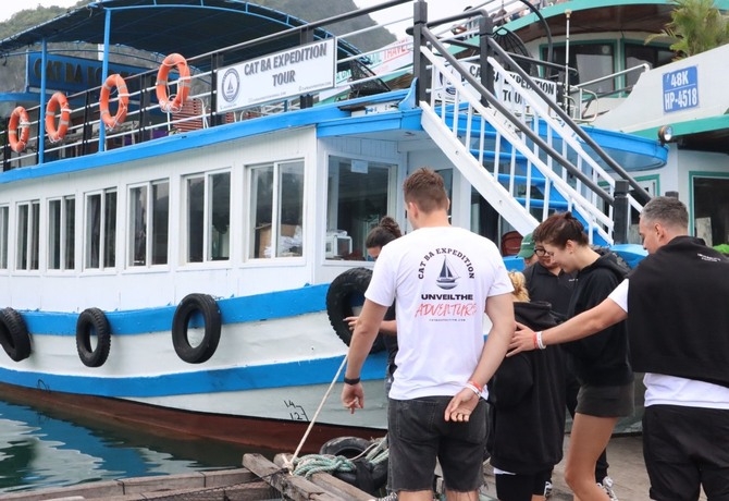 DAY TRIP </br> LAN HA BAY