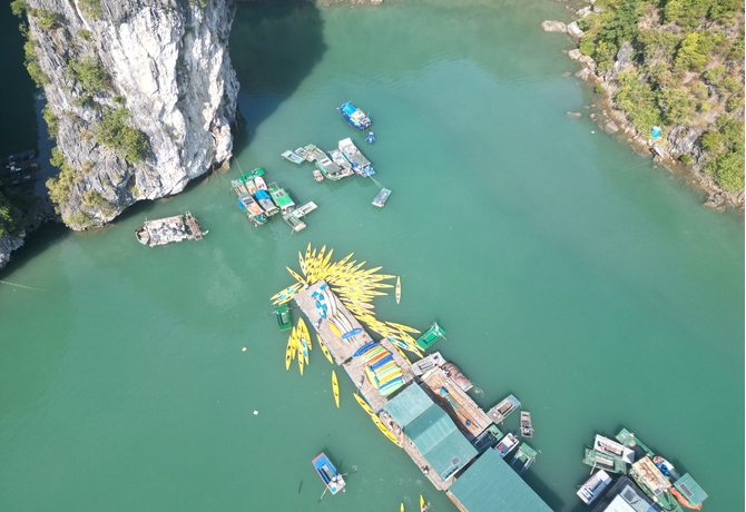 2 DAYS 1 NIGHT</br> LAN HA BAY SMALL CRUISE