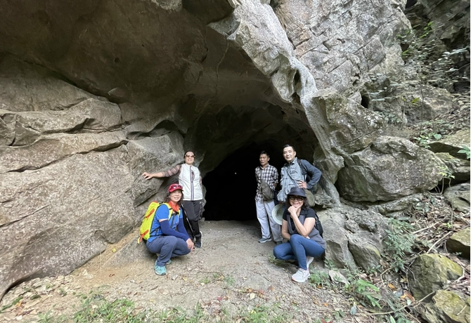 CAT BA</br>ONE DAY TREKKING