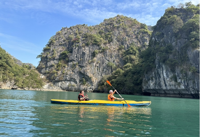 DAY TRIP </br> LAN HA BAY