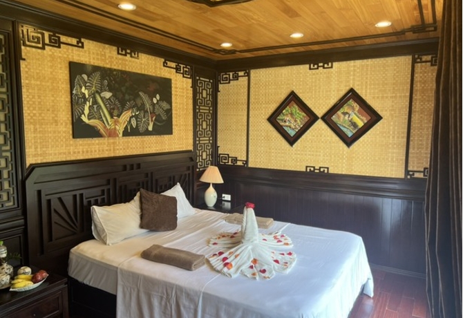 2 DAYS 1 NIGHT</br> LAN HA BAY MEDIUM CRUISE