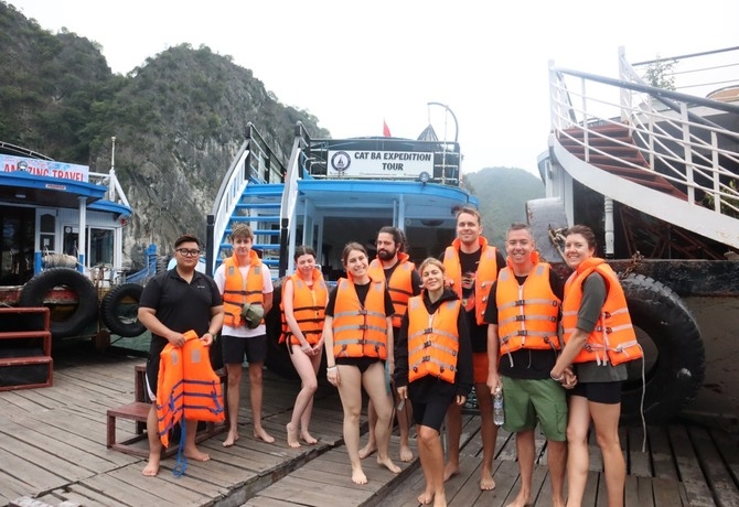 2 DAYS 1 NIGHT</br> LAN HA BAY SMALL CRUISE