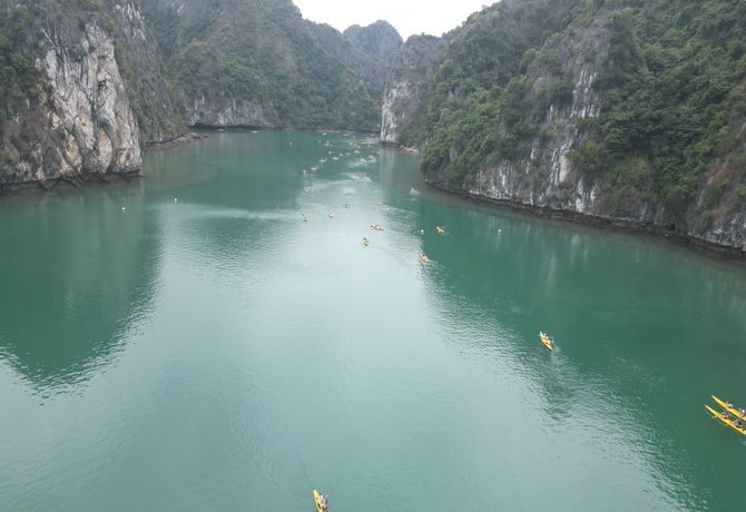 2 DAYS 1 NIGHT</br> LAN HA BAY SMALL CRUISE