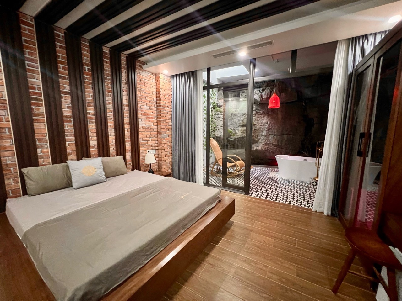 Quiri Hotel Your Tranquil Retreat in Cát Bà Island