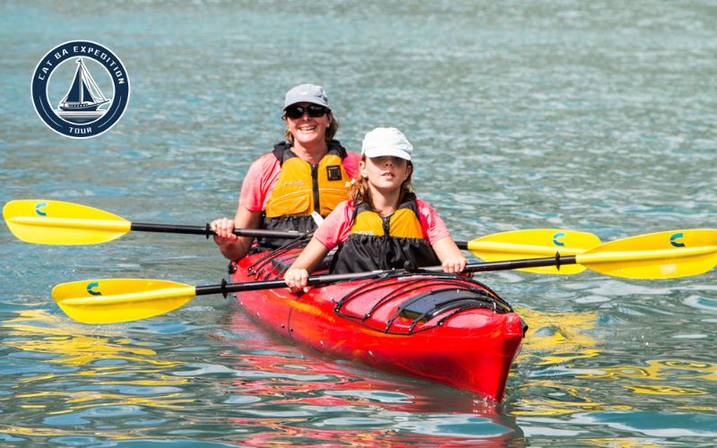 Kayaking in Lan Ha Bay