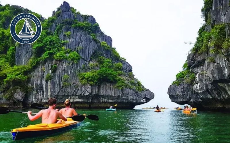 Kayaking in Lan Ha Bay