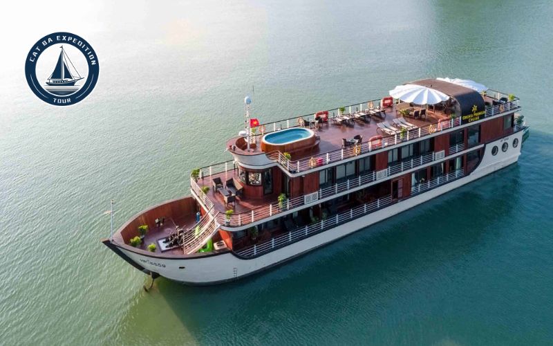 Cat Ba Cruise