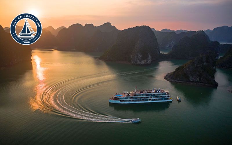 Best Time to Take an Overnight Boat in Lan Ha Bay