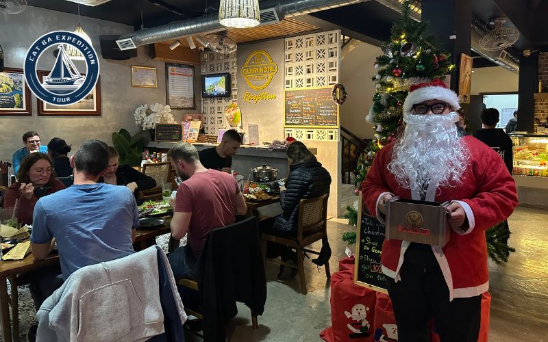 Enjoy a Christmas Dinner in Cat Ba Town