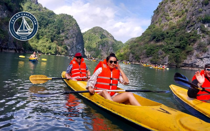 Kayaking in Lan Ha Bay