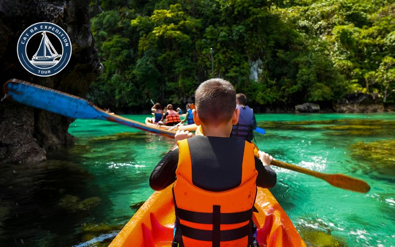 Kayaking Cat Ba Island March