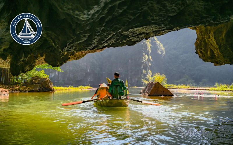 Sang Toi Cave Lan Ha Bay